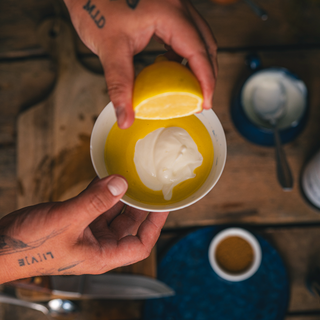 Puis le jus d'1/2 citron pressé et 1/2 CàC de C...